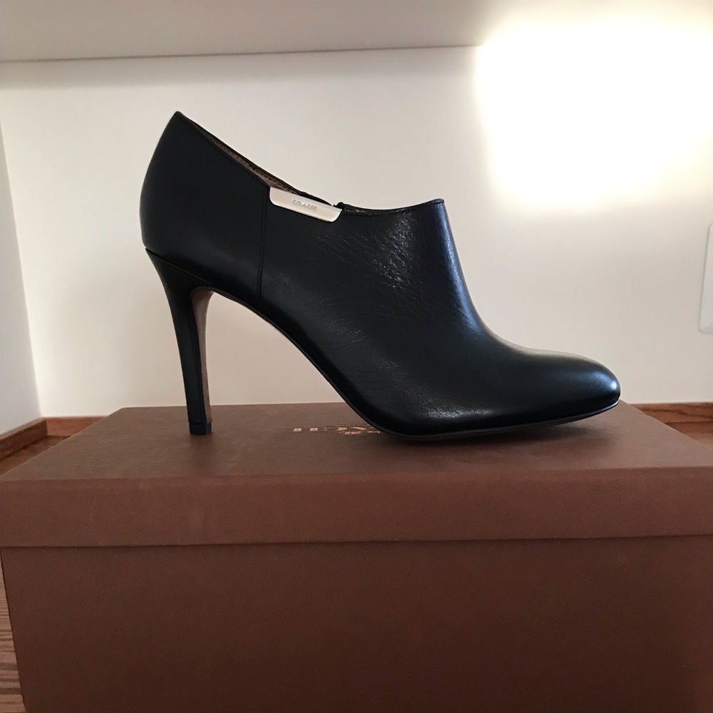 Coach Seneca Glazed Leather Ankle Booties
